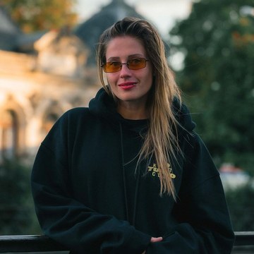 Charlotte de Witte - Music and Event Shoots Collection in charlottedewittemusic_3411530379426833399.jpg - hidden celebrity photo